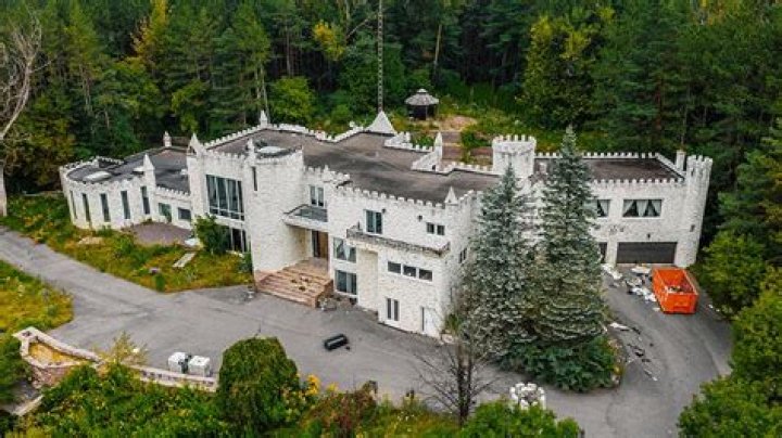 What happened to Castle Clinton roof?
