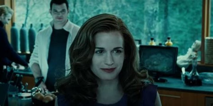 What happens if you don't burn a vampire in Twilight?