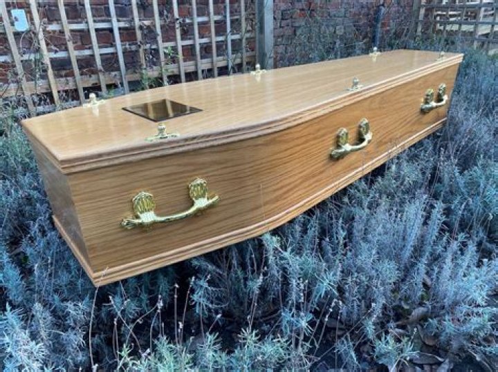 What happens to coffin handles after cremation?