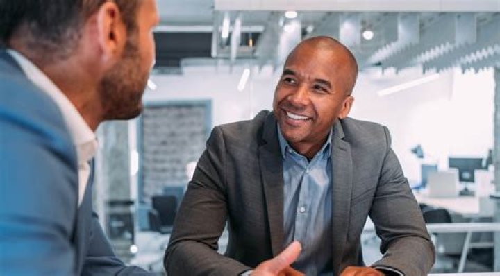 What is a commissioned salesperson?