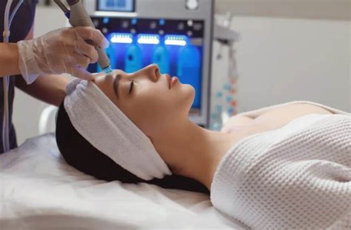 What is Hydraulic facial?