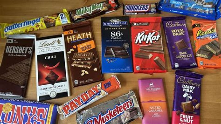 What is Leos favorite candy?