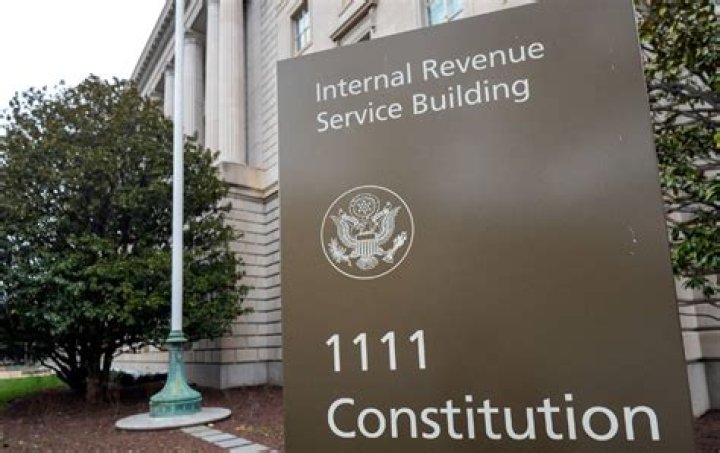 What is publication 915 of the Internal Revenue Service?