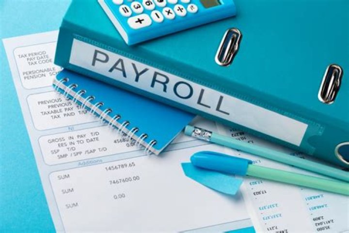 What payroll means in accounting?