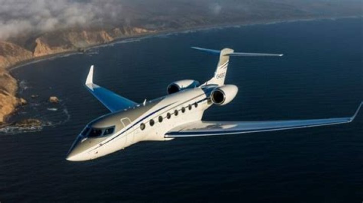 What private jet Does Bill Gates Own?