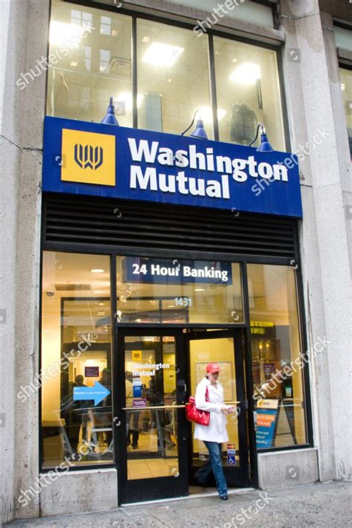 Who acquired Washington Mutual Bank?