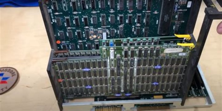 Who invented Apple Lisa?