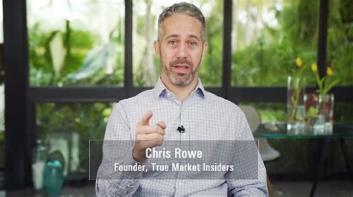 Who is Chris Rowe investor?