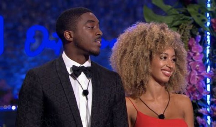 Why did Caro and Ray break up?
