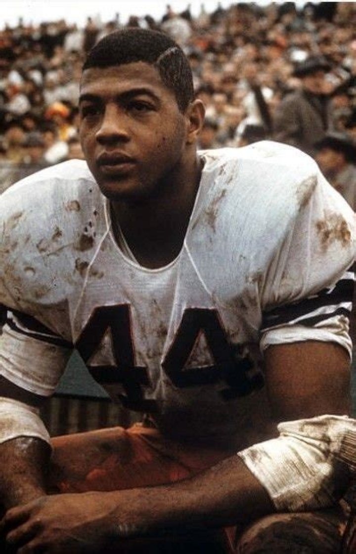 Why did Ernie Davis have nose bleeds?