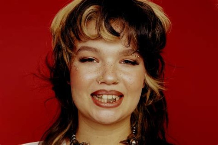 Why did Lola get killed on Reign?