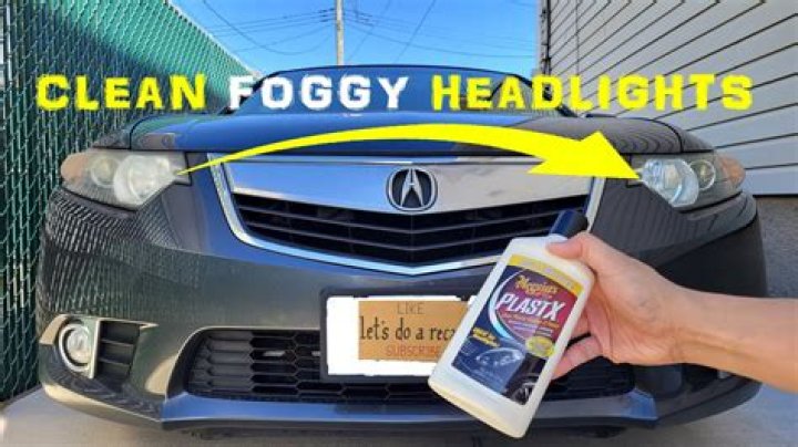 Will vinegar clean car headlights?